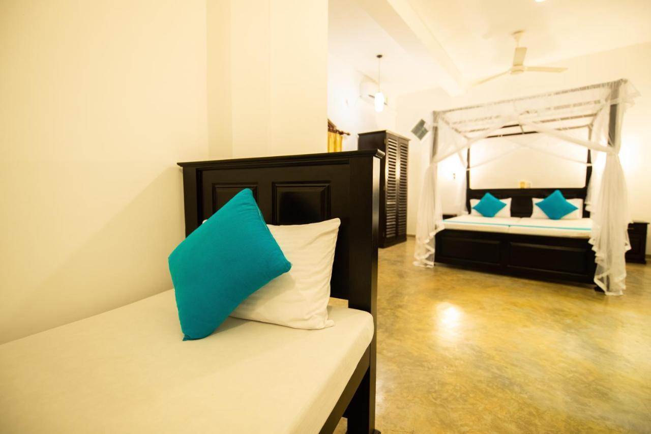 International Beach Hotel & Restaurant Hikkaduwa Bagian luar foto