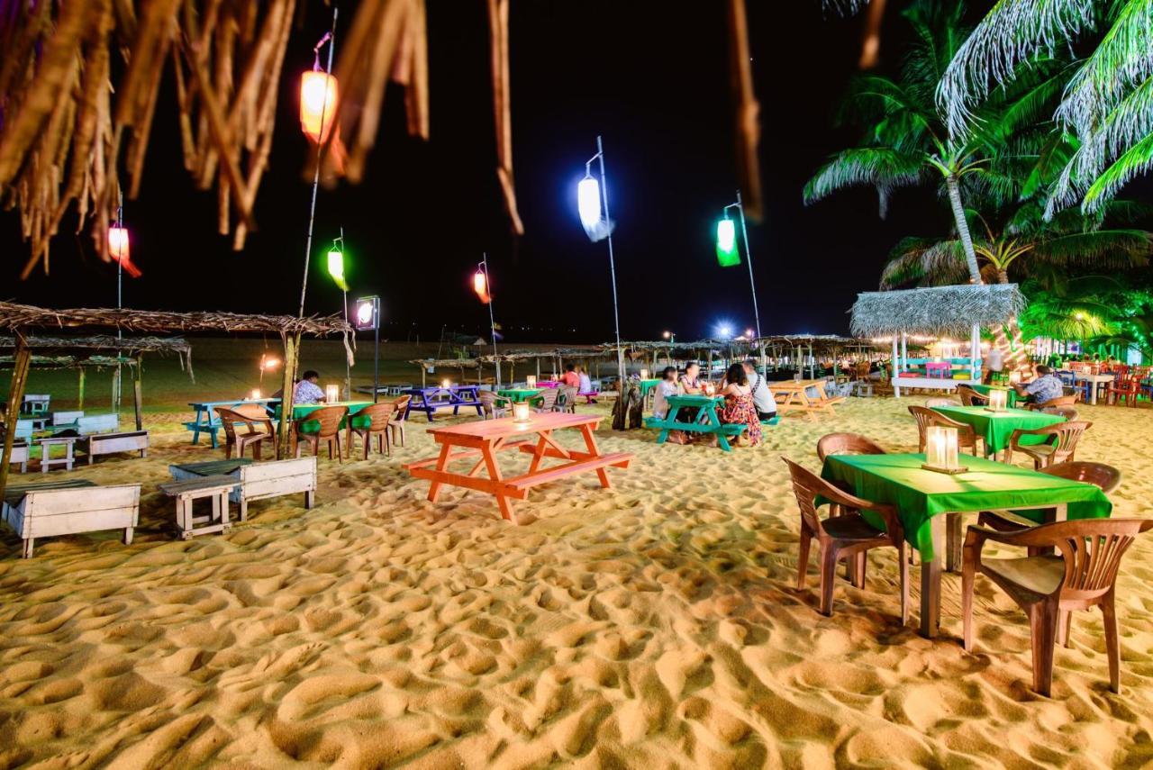 International Beach Hotel & Restaurant Hikkaduwa Bagian luar foto