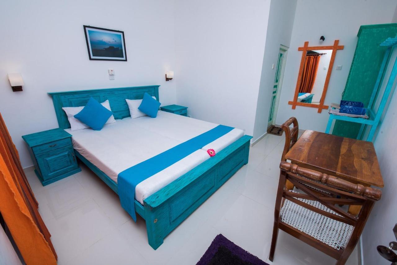 International Beach Hotel & Restaurant Hikkaduwa Bagian luar foto