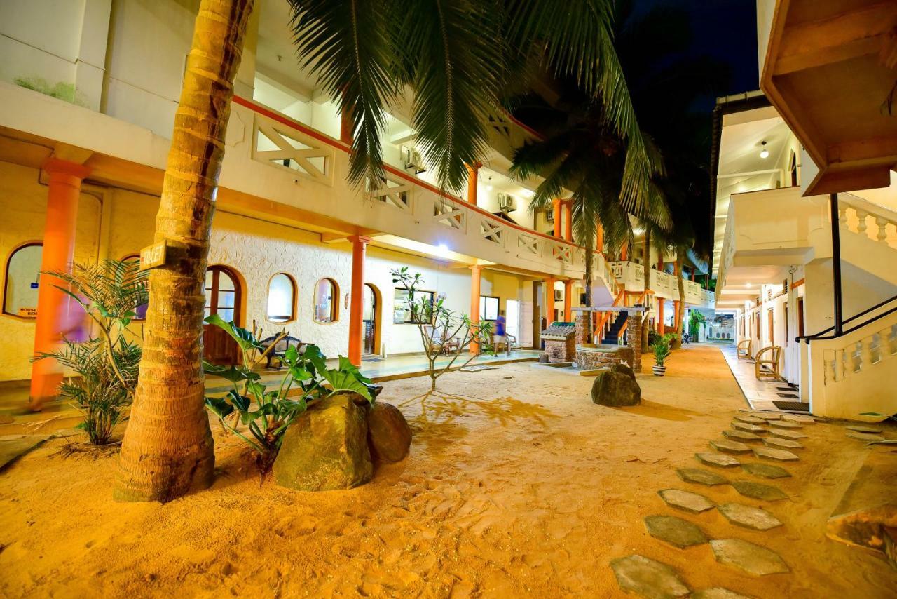 International Beach Hotel & Restaurant Hikkaduwa Bagian luar foto