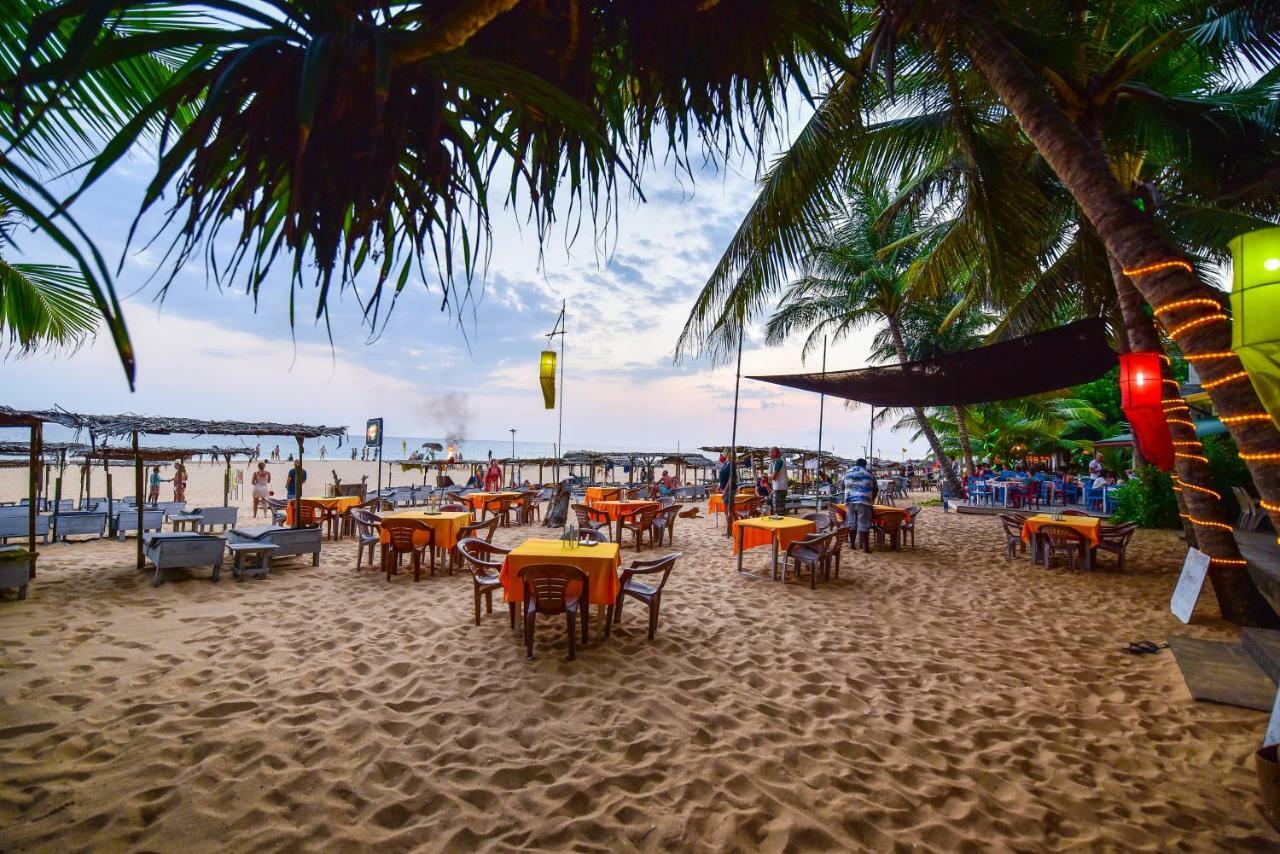 International Beach Hotel & Restaurant Hikkaduwa Bagian luar foto